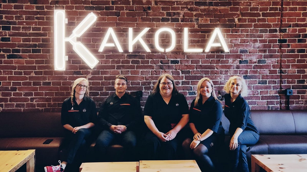 Vankilan haalari saa uuden merkityksen Kakolanmäellä – ”Hieman hullu brändi tarvitsee rohkeita ideoita”