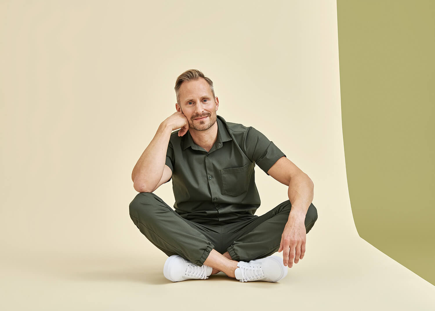 Medanta hoitajan työvaatteet