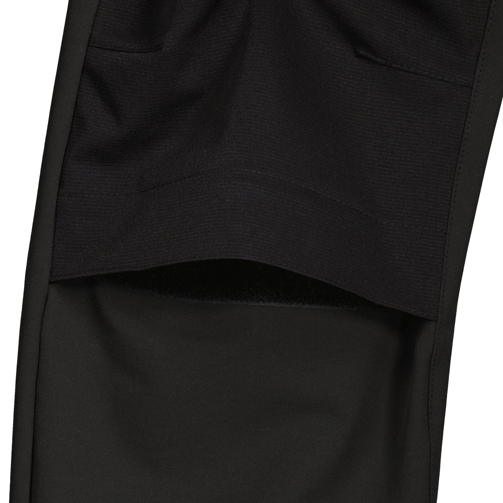 Mustien Karri unisex housujen yksityiskohta