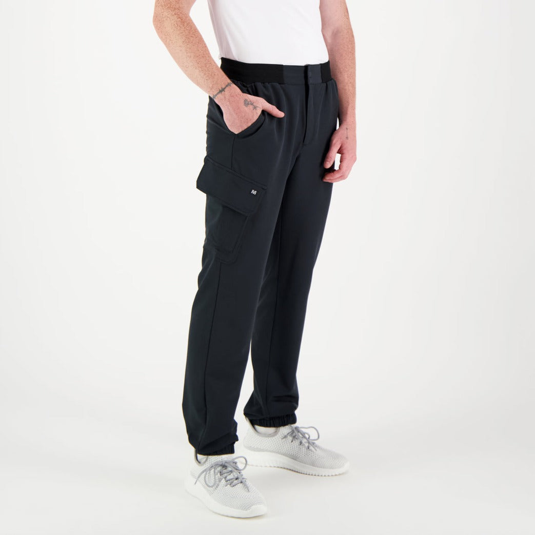 Mallin päällä mustat Osmo unisex reisitaskuhousut